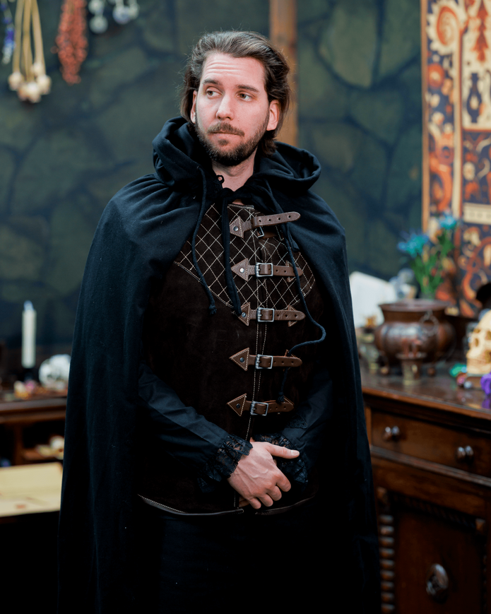 Aaron-villaviitta, hupullinen viitta, kuvakulma 2