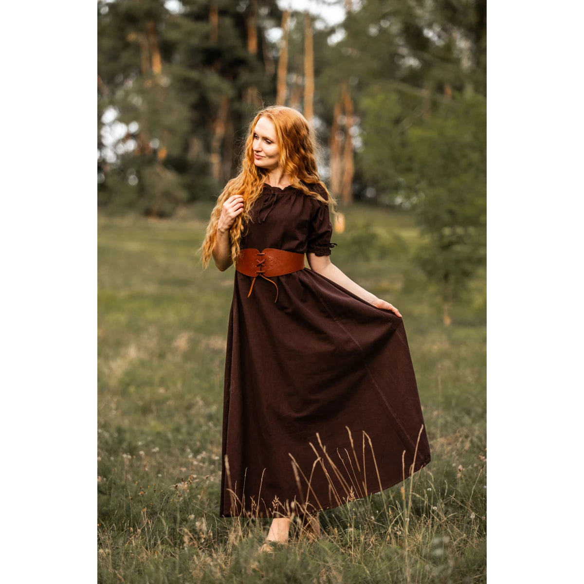 Melisande-päällysmekko, lyhythihainen puuvillamekko, ruskea