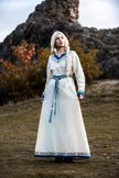 Lagertha-mekko, kirjailtua puuvillaa